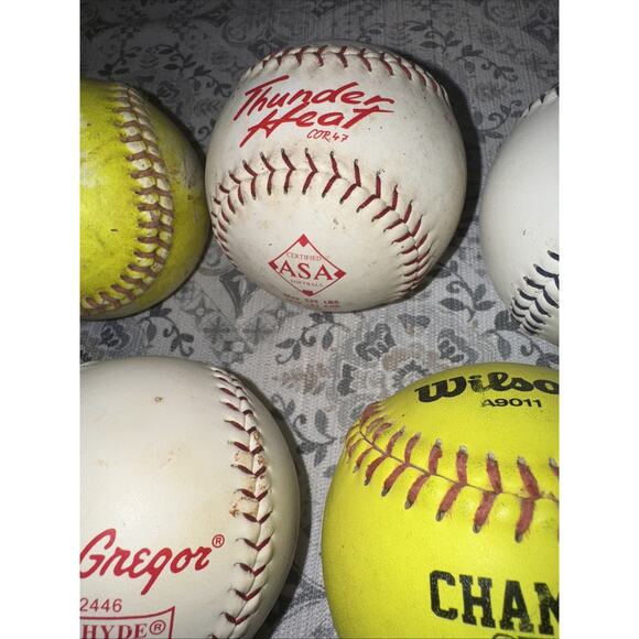 Lot of 5 Dudley Wilson Lightening MacGregor Unbranded Softballs used 2 Yellow - Picture 7 of 10